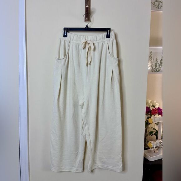 NWT Free People Winona Cropped Pants in Nilla Cream - Picture 2 of 6
